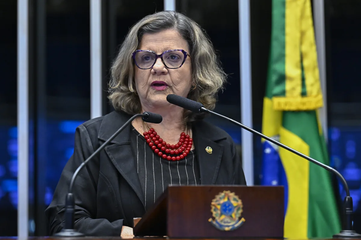 Líder do governo no Senado pede informações à PGR e à PF sobre investigações do caso Dark Horse