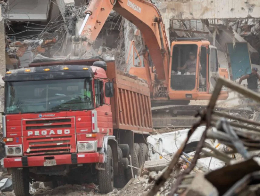 Gobierno y poder popular transforman escombros en material de construcción