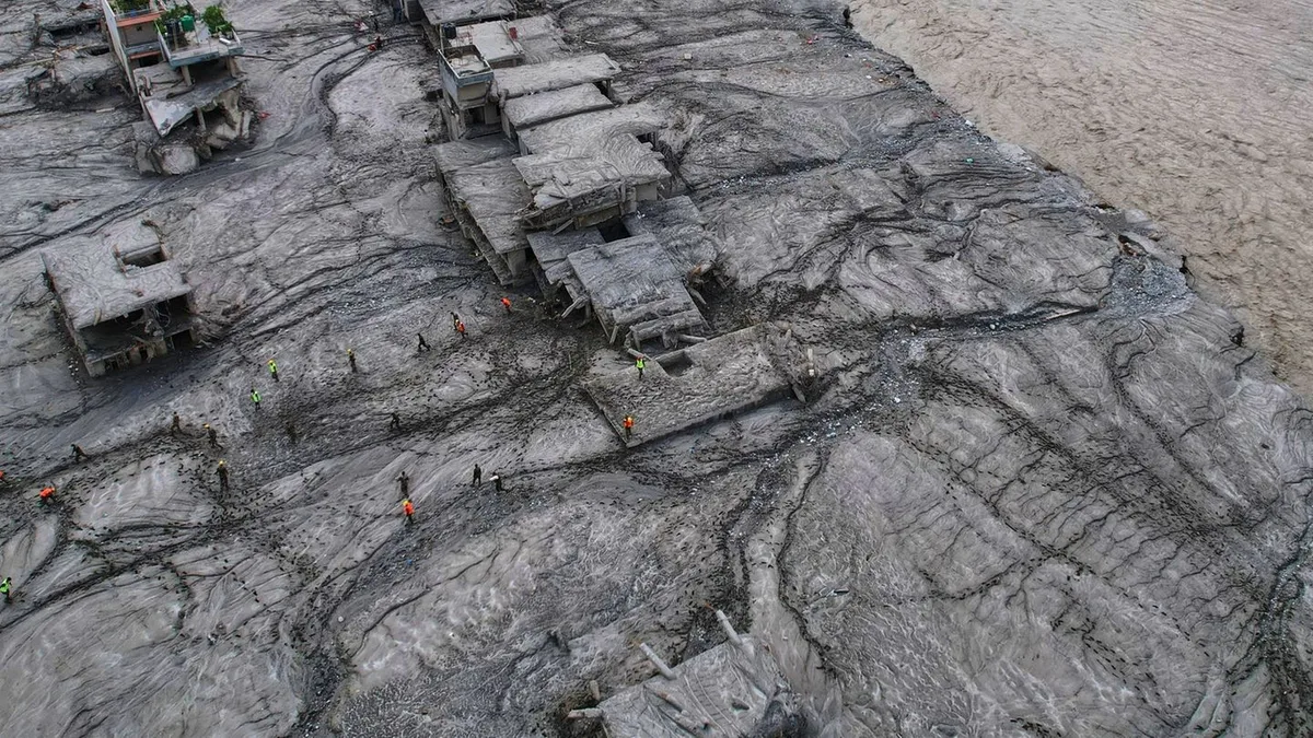 Flut im Himalaya: Drei Deutsche unter vermissten Ausländern in China