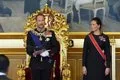 Haakon VIII presta juramento en el Parlamento noruego como nuevo monarca