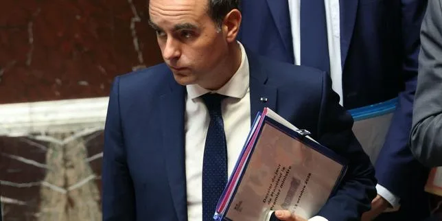 Budget 2027 : le RN en soutien du gouvernement pour repousser la motion de rejet du PS après de vifs débats sur la dette