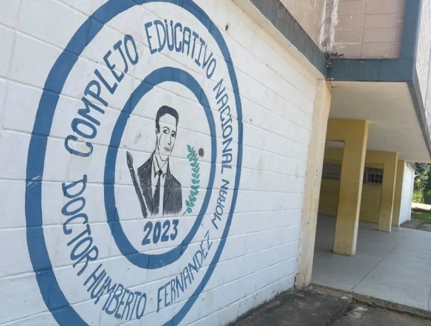 Más de 250 mil estudiantes asistieron al primer día de clases