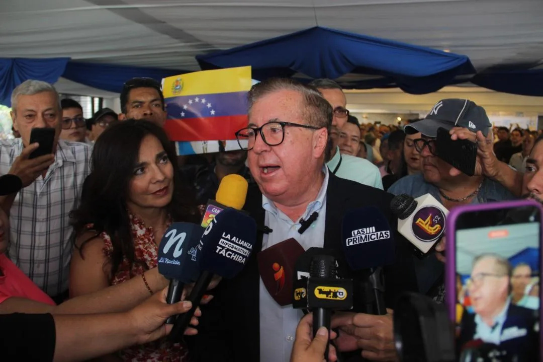 César Pérez Vivas exigió presión de EEUU para convocarse presidenciales con participación de María Corina Machado