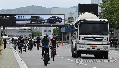 '임협 난항' 현대차 노조, 10년 만에 전면파업한다(종합)