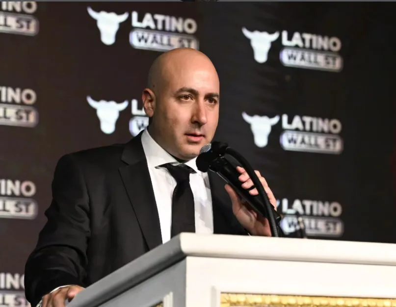 Fernando Cerimedo atuou para difundir discurso trumpista na América Latina, diz site