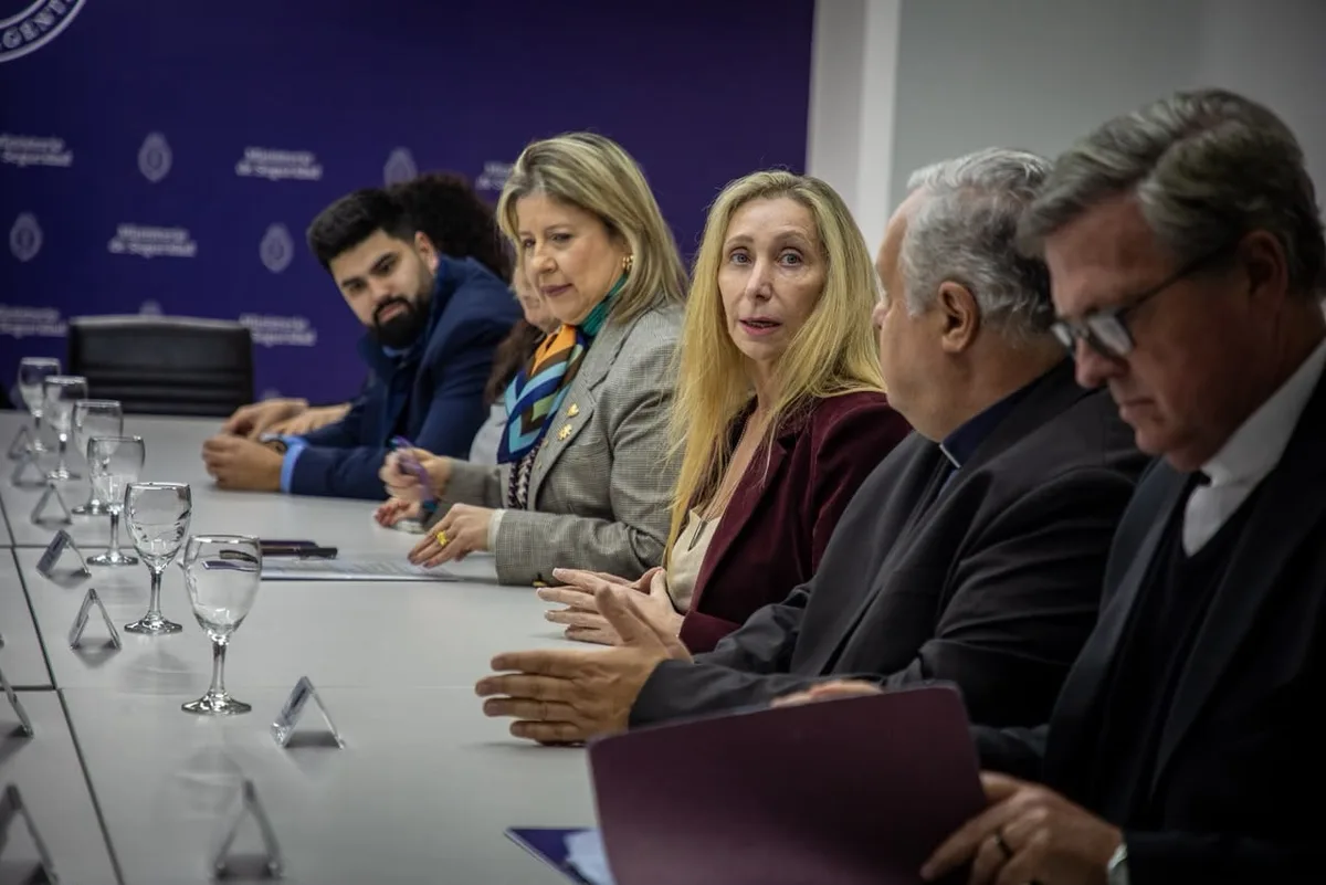 El Gobierno mantiene la agenda por la visita del Papa, pero monitorea el avance del posoperatorio