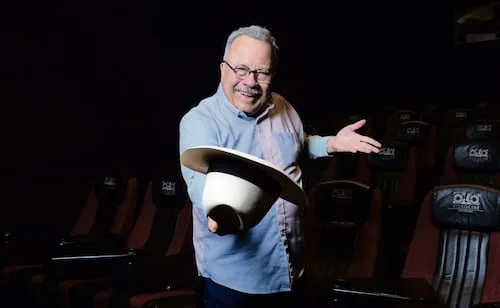 Homero hasta que diga ¡D’oh!: Humberto Vélez y el nuevo personaje al que le presta su voz