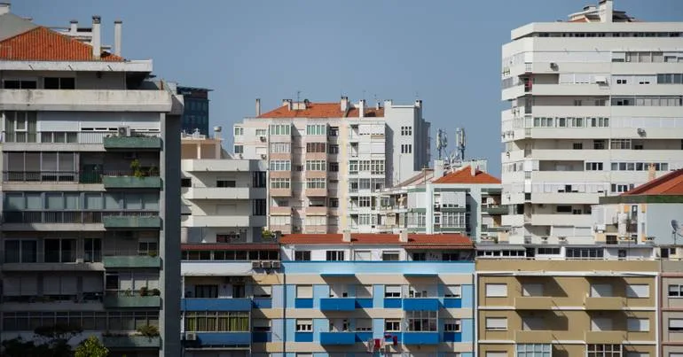 PS acusa Chega de estar do lado dos "fundos abutres"