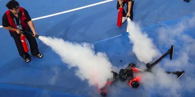 Robots humanoïdes : en Chine, le spectacle des Jeux mondiaux et l’épreuve du réel
