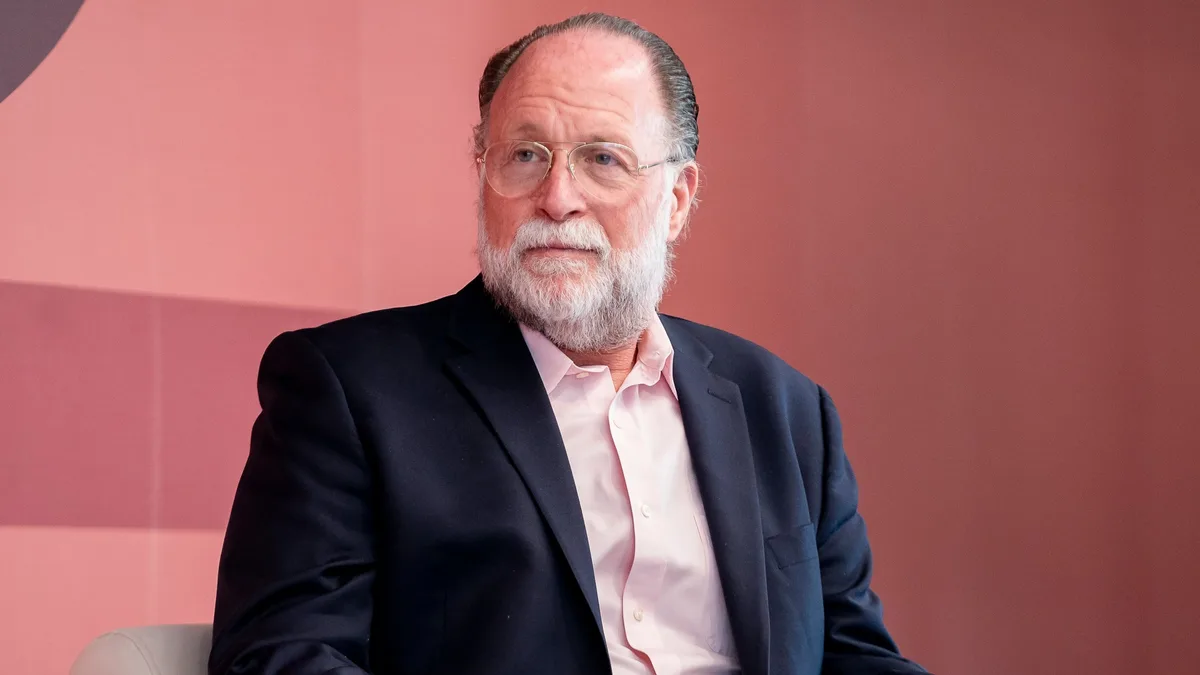 Financial Times Adds AI Disclosure to Harvard Professor Ricardo Hausmann's Trump Tariffs Column