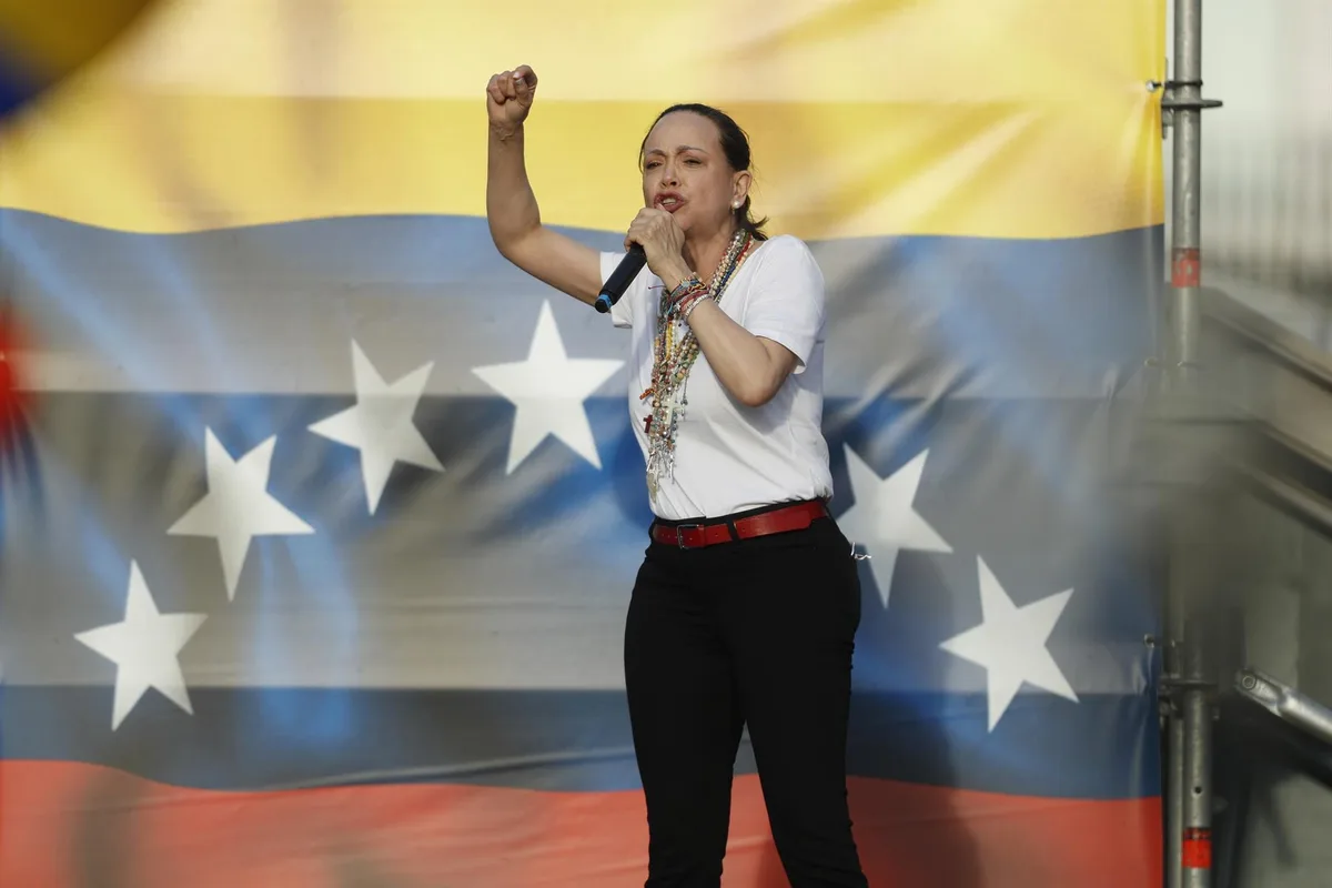 Machado denuncia que EEUU la ha excluido de las negociaciones en Caracas y promete regresar "pronto"