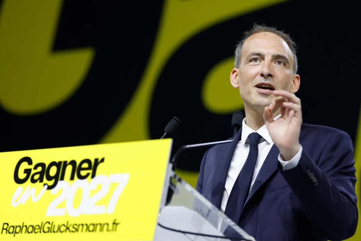 Raphaël Glucksmann face à la présidentielle 2027 : remporter la primaire, rassembler la gauche, installer ses idées, les défis qui attendent le candidat