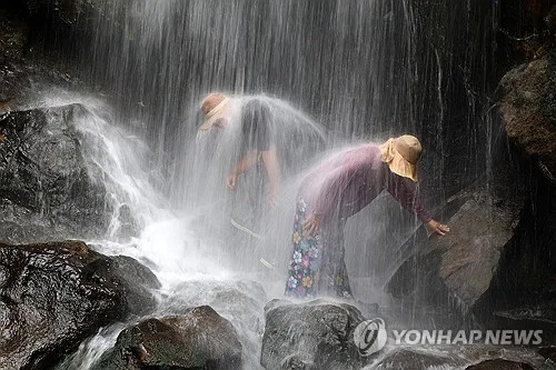 광복절 연휴 비 그치자 다시 무더위…전남광주 온열질환 증가