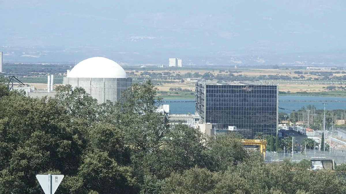 Espanha prolonga funcionamento da central nuclear de Almaraz até 2030