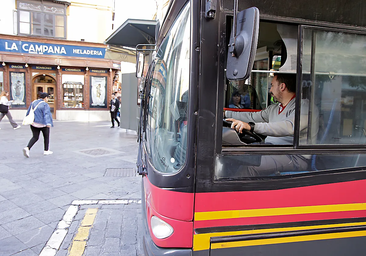 Tres paradas de Tussam quedan temporalmente suprimidas en Sevilla: estas son las líneas afectadas