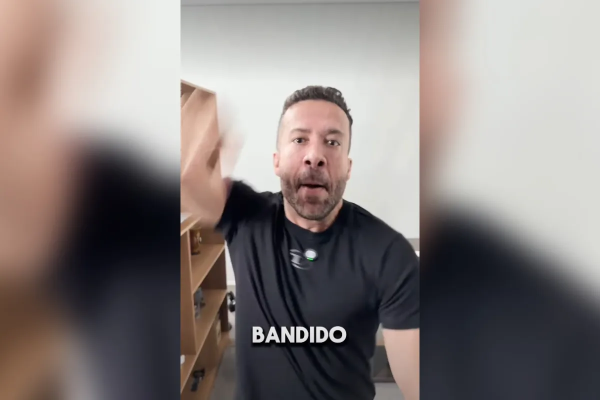 Janones ataca Nikolas por relação com Vorcaro: "Cadê o fundo preto agora?"