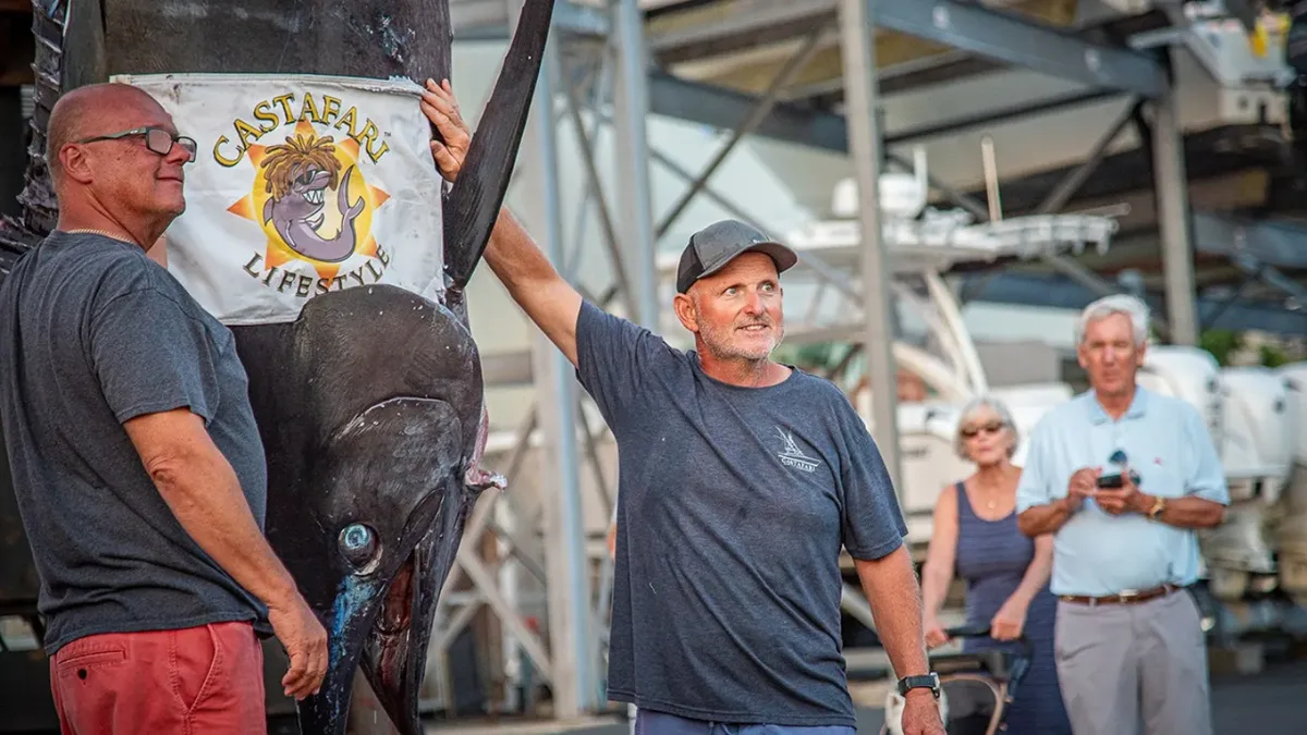 Massachusetts crew lands 1,260-pound blue marlin, misses world record
