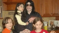 Paris Jackson conta como Michael a mantinha com os pés no chão em Neverland