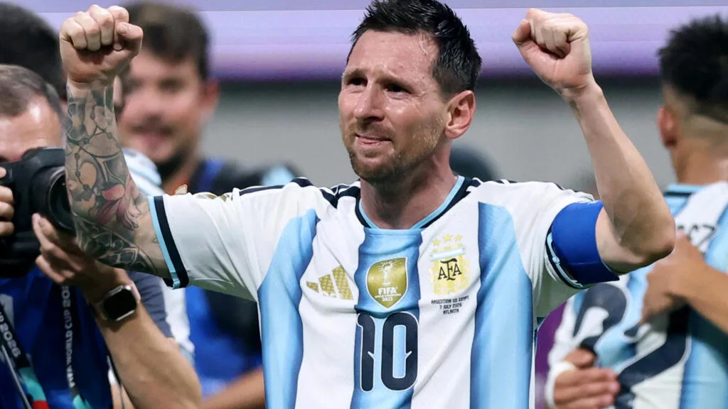 Messi anuncia aposentadoria da seleção argentina e encerra trajetória histórica