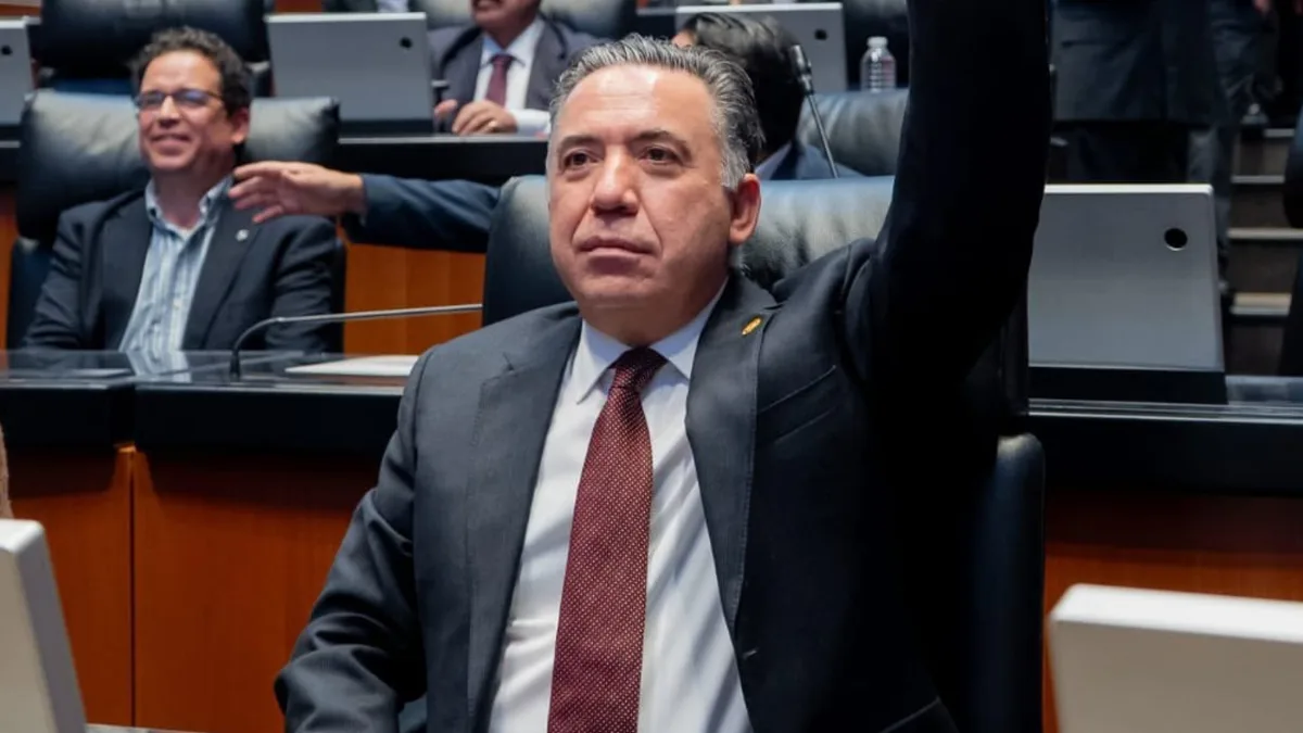 Enrique Inzunza sale de Morena tras negarse a pedir licencia pese a investigación de EEUU