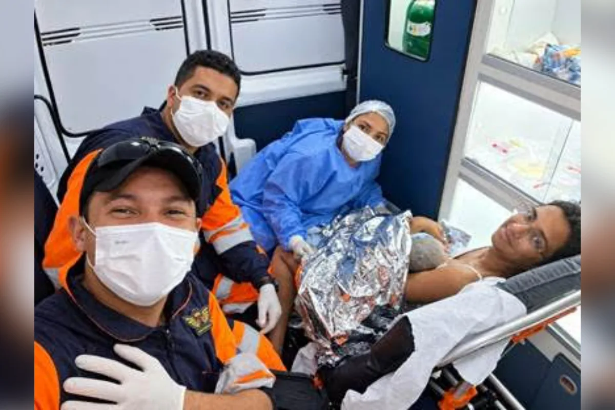 Bebê "apressada" nasce a caminho do hospital na BR-381, em Minas