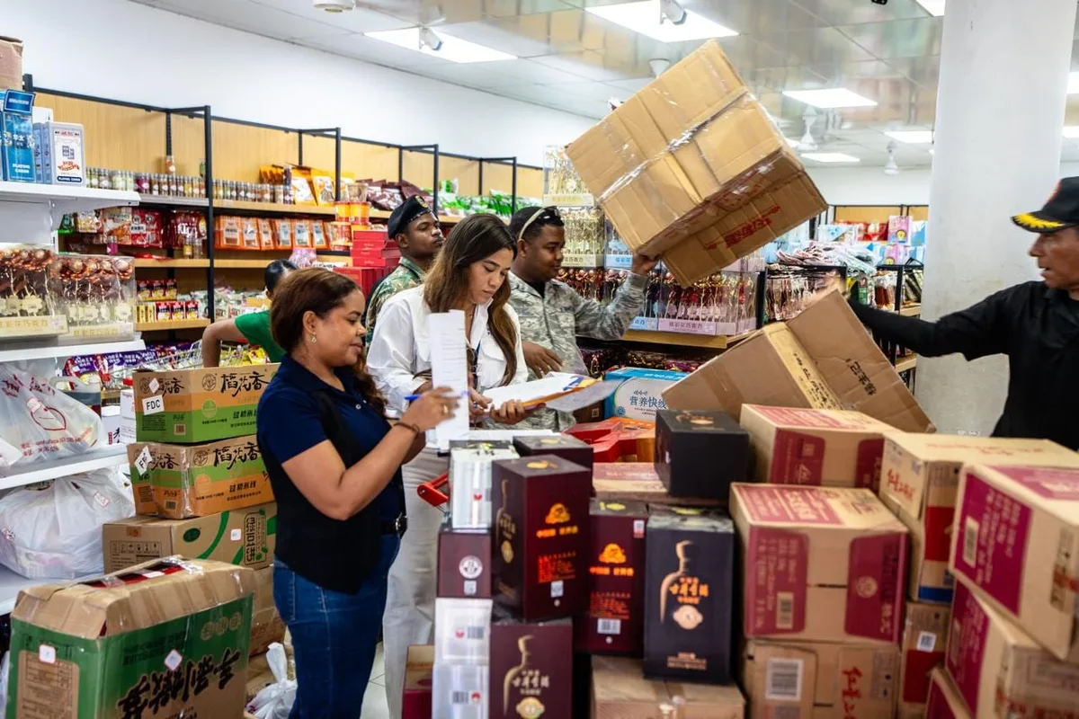 República Dominicana incauta bebidas y cigarrillos chinos valorados en más de 320,000 USD