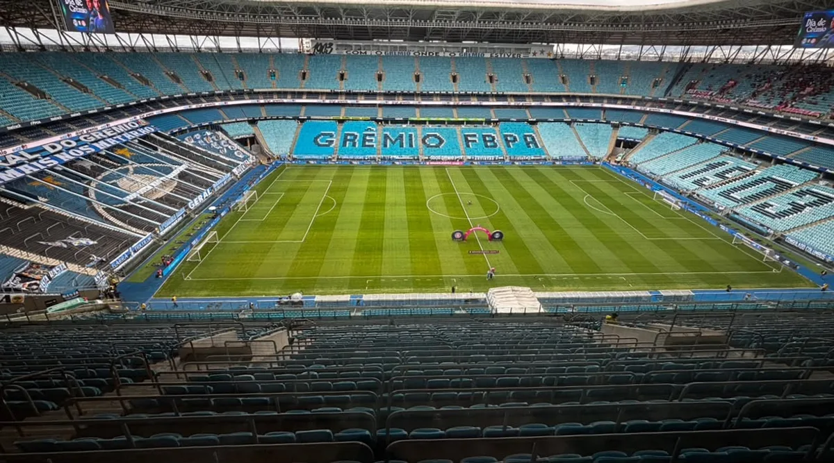 Torcedor suspeito de praticar ato racista no Gre-Nal presta depoimento à polícia