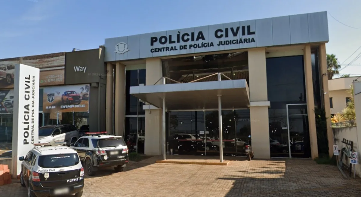 Mulher é presa em flagrante por injúria racial após xingar policial militar de ‘macaco’ em bar de Ourinhos