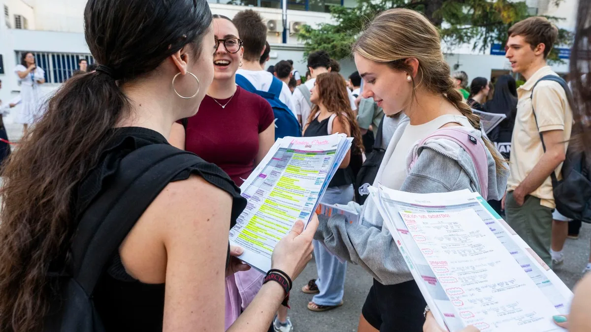 Aprobar Selectividad ya no sirve: la inflación de las notas de corte deja una generación en el limbo