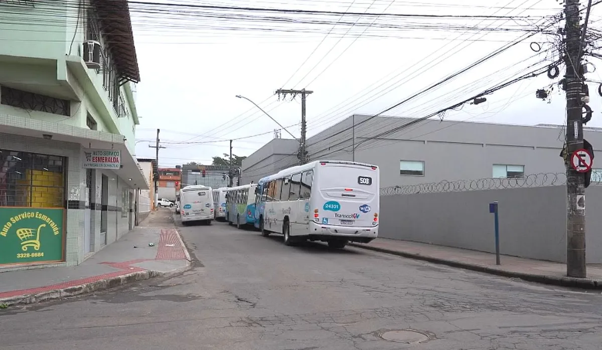 Trabalhador é assaltado a caminho do terminal e perde até a Bíblia na Serra