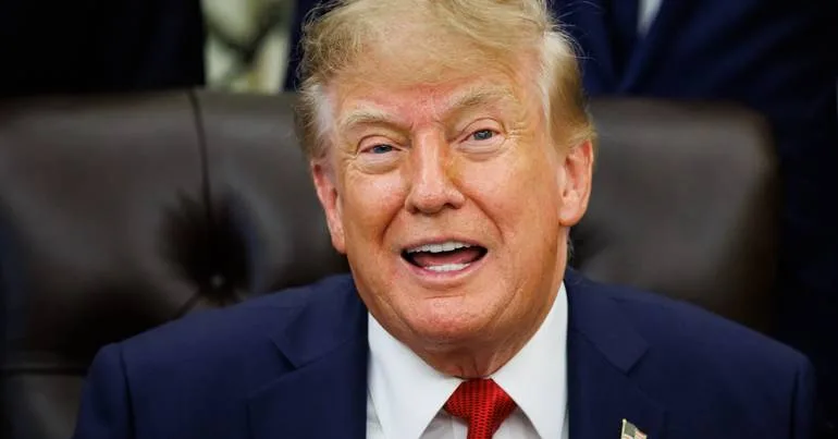 CBS, NBC, ABC e Fox suspendem cobertura de Trump