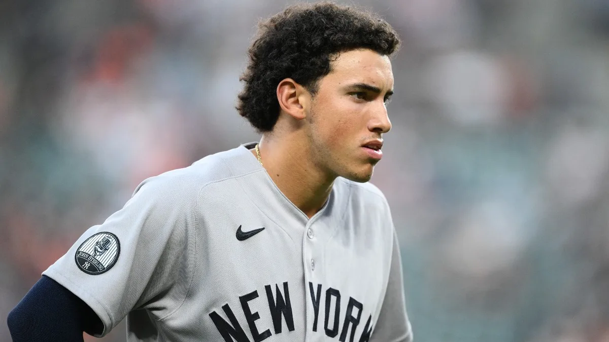 Yankees shortstop George Lombard Jr. exits vs. Red Sox with knee discomfort