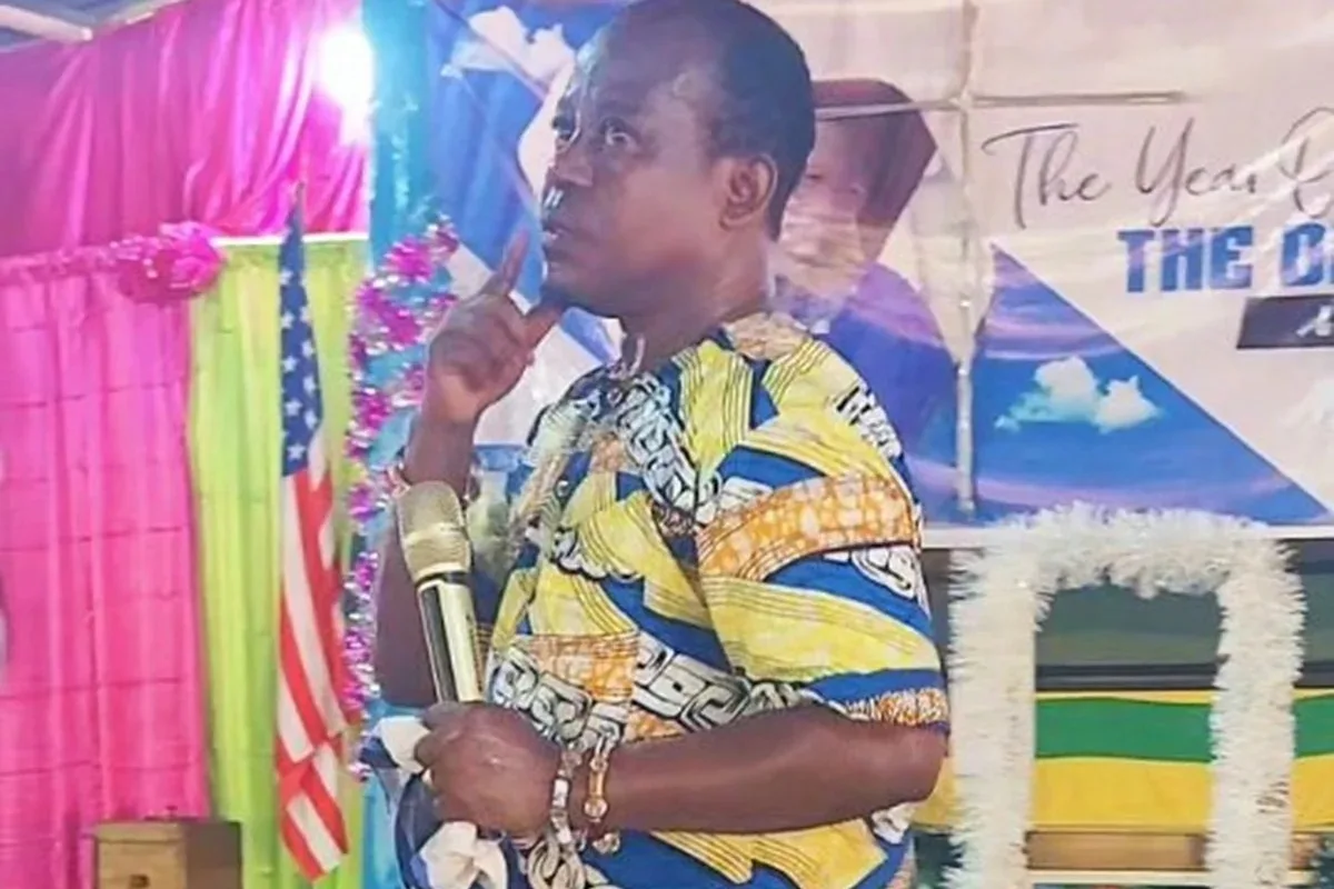 Pastor usa saltos para fazer pregações e diz que é "missão de Deus"