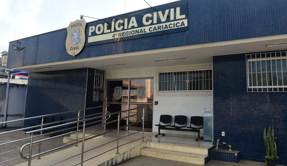 Motorista causa acidente, foge e acaba preso após placa indicar onde mora em Cariacica