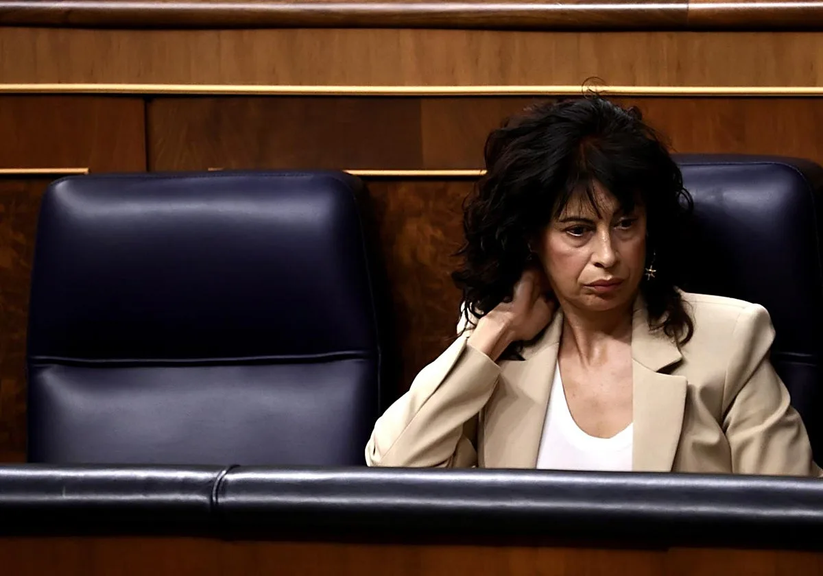 El Tribunal de Cuentas ve «graves deficiencias» en los contratos de las pulseras antimaltrato de Igualdad