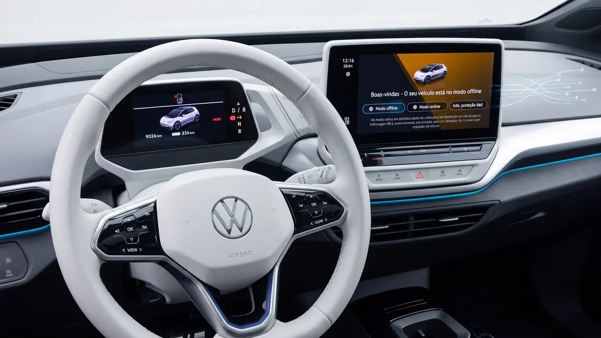 Volkswagen admite erro e traz de volta botões físicos nos carros
