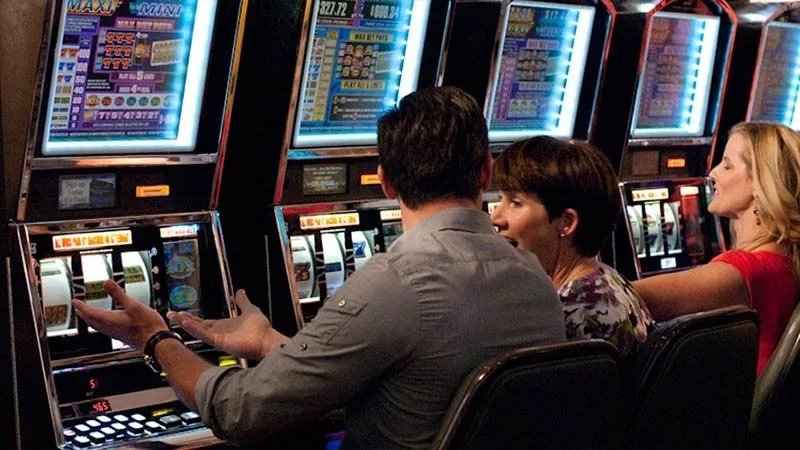 Cómo la exposición repetida a una marca de casino afecta la confianza del usuario