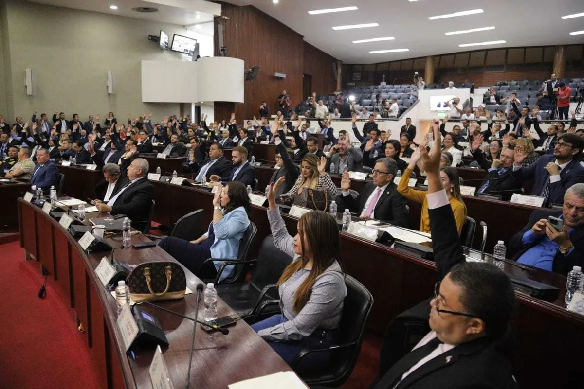 Congreso de Honduras aprueba ley especial contra maras y pandillas: aislamiento, restricciones y más poder operativo