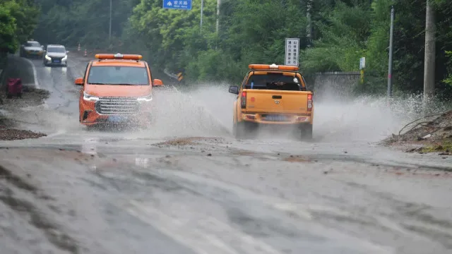 China emite alerta devido às chuvas torrenciais associadas ao tufão Narra