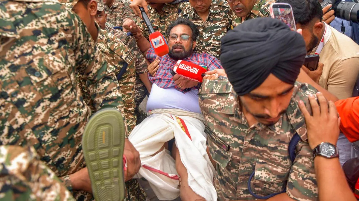 Keralam Rajya Sabha MP John Brittas allegedly assaulted by CRPF personnel; SFI activists suffer injuries