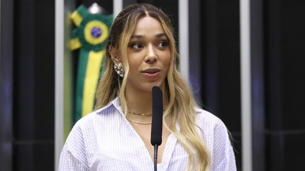 Erika Hilton defende ausência de Lula em debate da Band: ‘Seria contra 300 demônios’