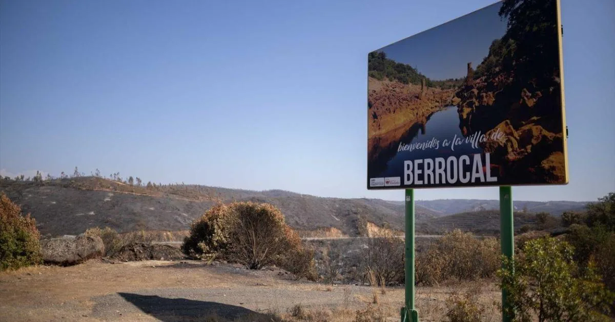 La Junta da por controlado el incendio de Niebla tras dos semanas de trabajos extremos: "Uno de los más difíciles de la historia del Infoca"