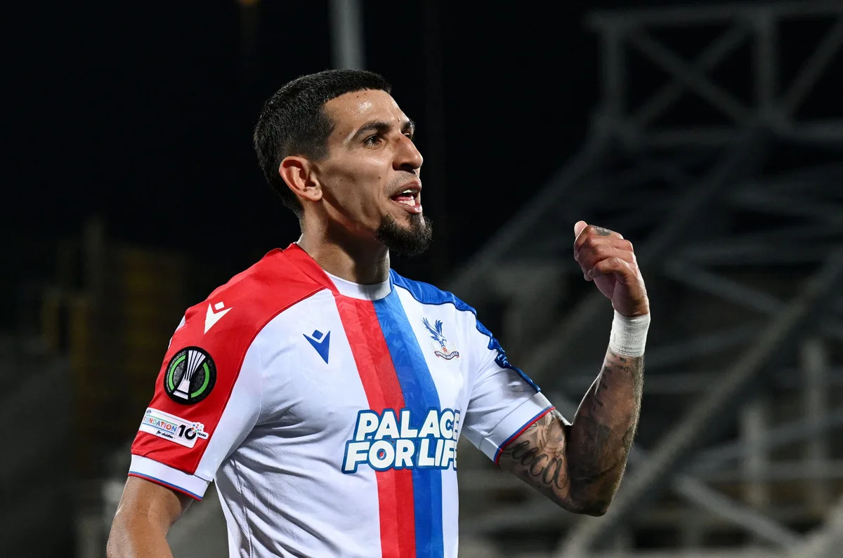Daniel Muñoz cambiaría de equipo en la Premier League, pero Crystal Palace puso obstáculo: este es el precio del fichaje