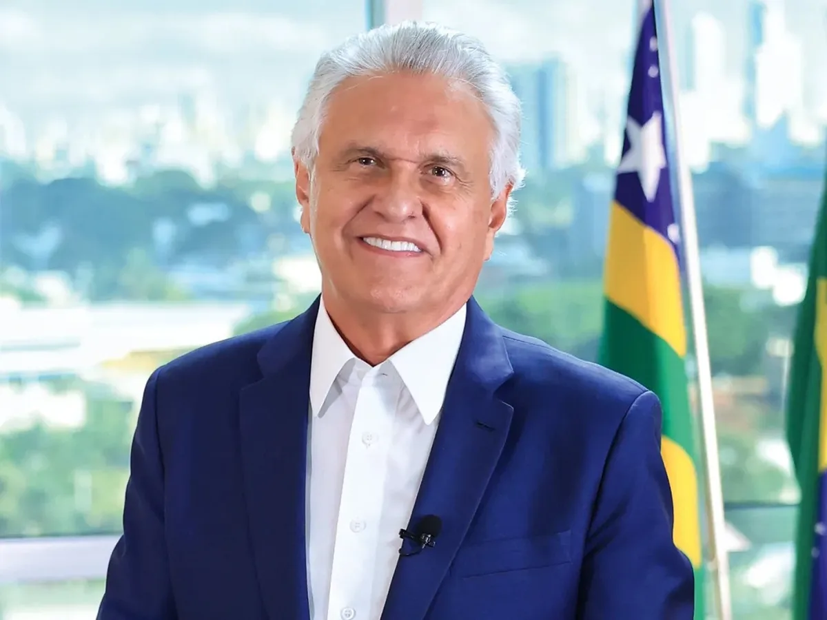 Caiado diz “acreditar na vacina” e defende ciência em evento