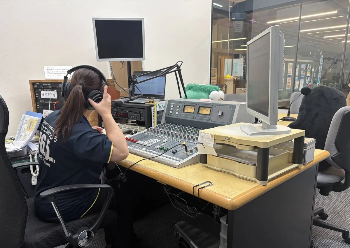 Radio station keeps residents informed after Kumamoto quake