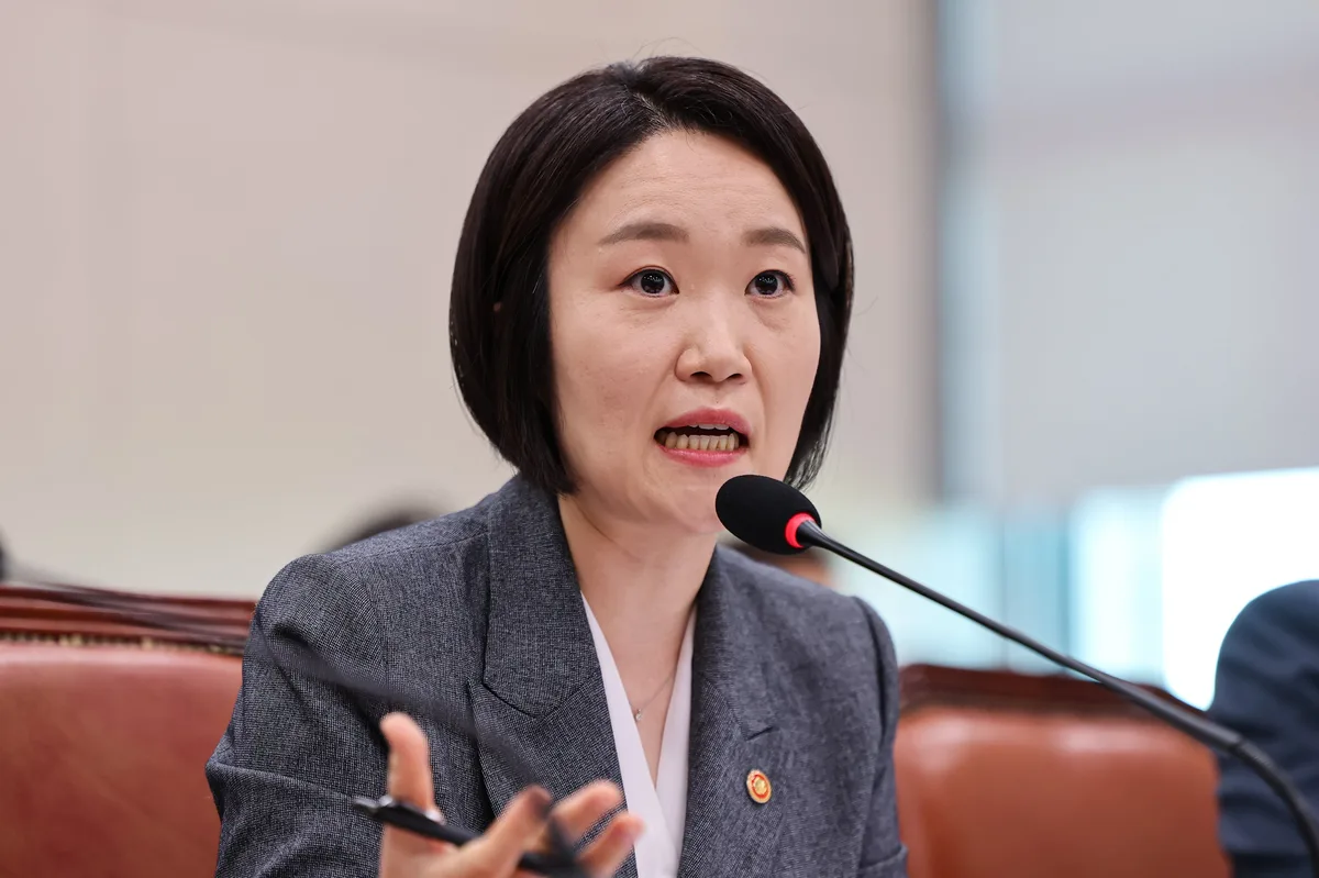 “중소기업, 3대 메가프로젝트 타고 중견기업으로”…이소영 장관, 충청권서 첫 지역 현장 행보