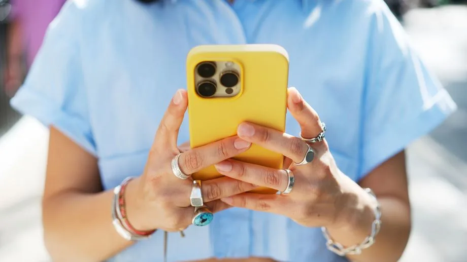 Forfait mobile, box internet : comment payer moins cher sans se faire arnaquer ?