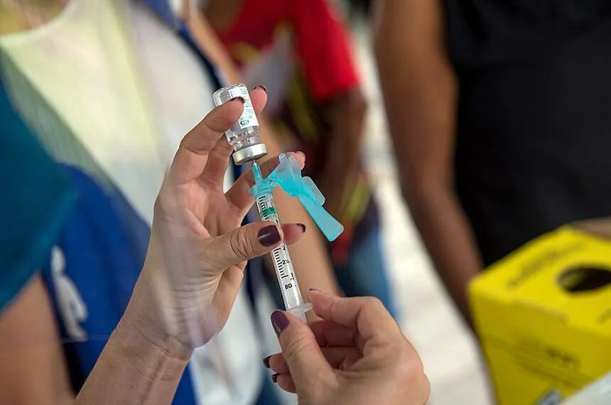 Com covid-19 fora de foco, saiba quem ainda tem que tomar a vacinar