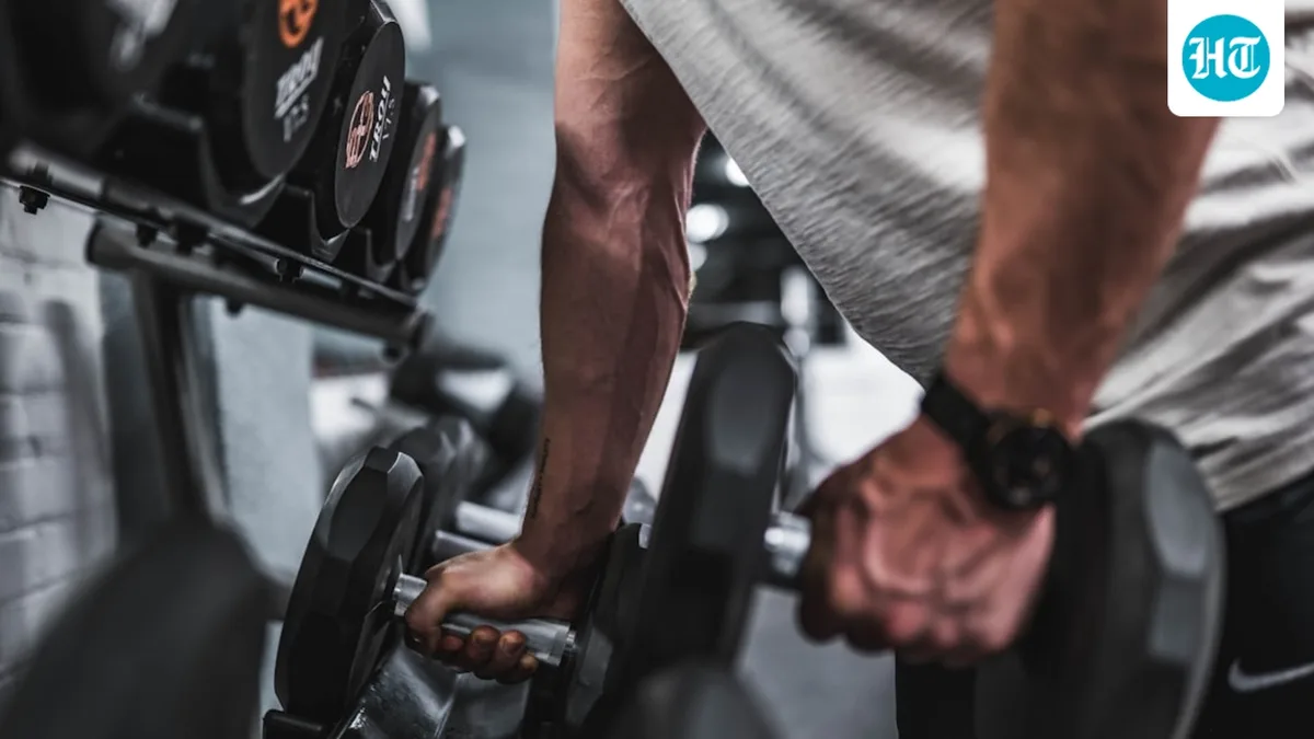 Does walking after lifting weights burn more fat? Fitness coach Eric Roberts shares what is most effective for fat loss