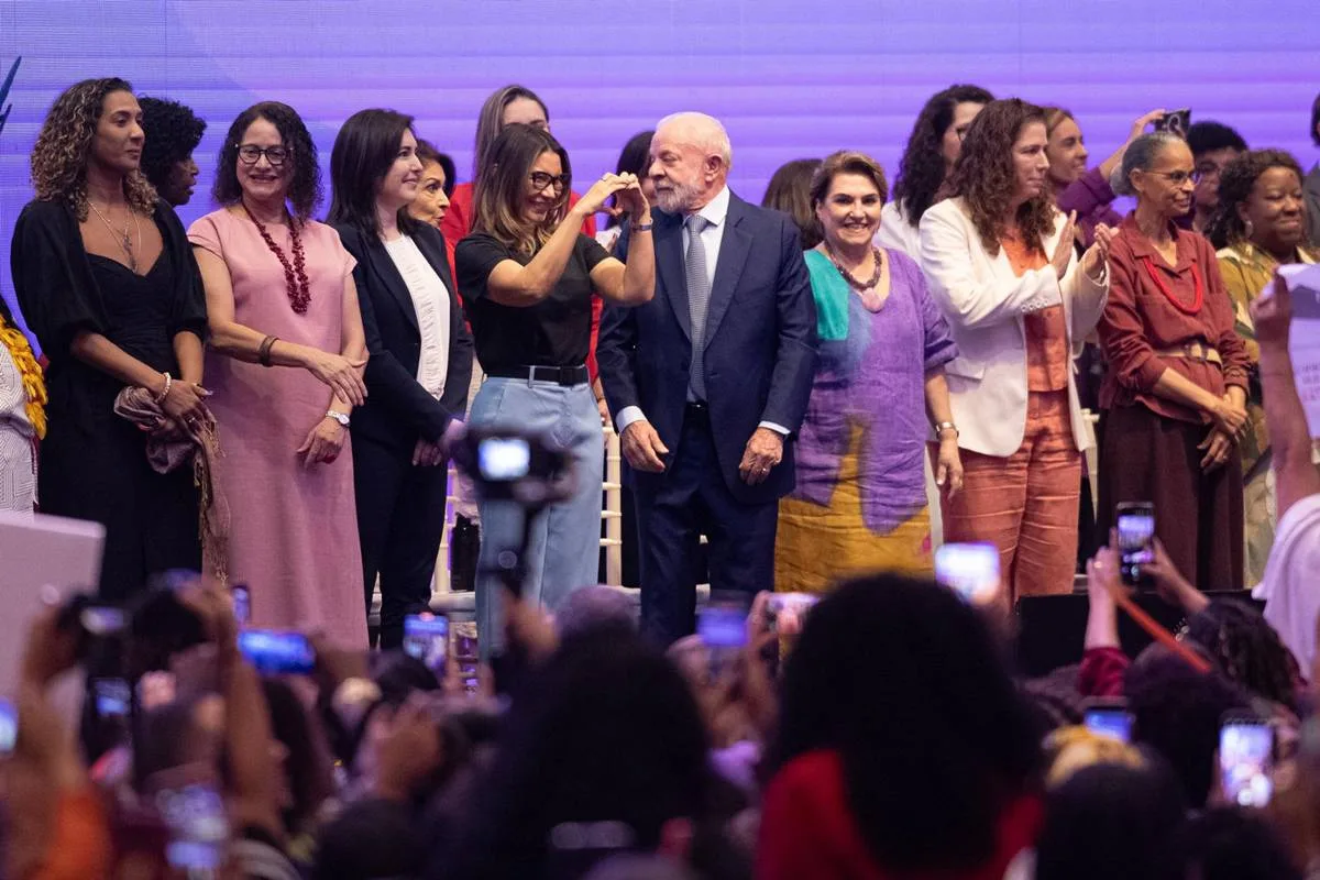 Campanha de Lula planeja reunir 5 mil mulheres em encontro